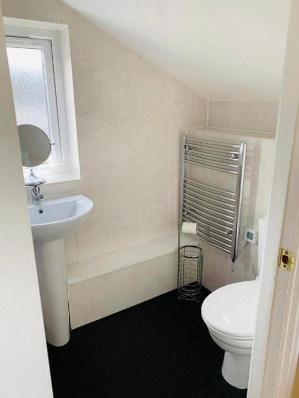 Nevis Rooms - Self Check In With Free Onsite Parking Inverlochy Bagian luar foto