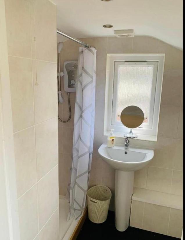 Nevis Rooms - Self Check In With Free Onsite Parking Inverlochy Bagian luar foto